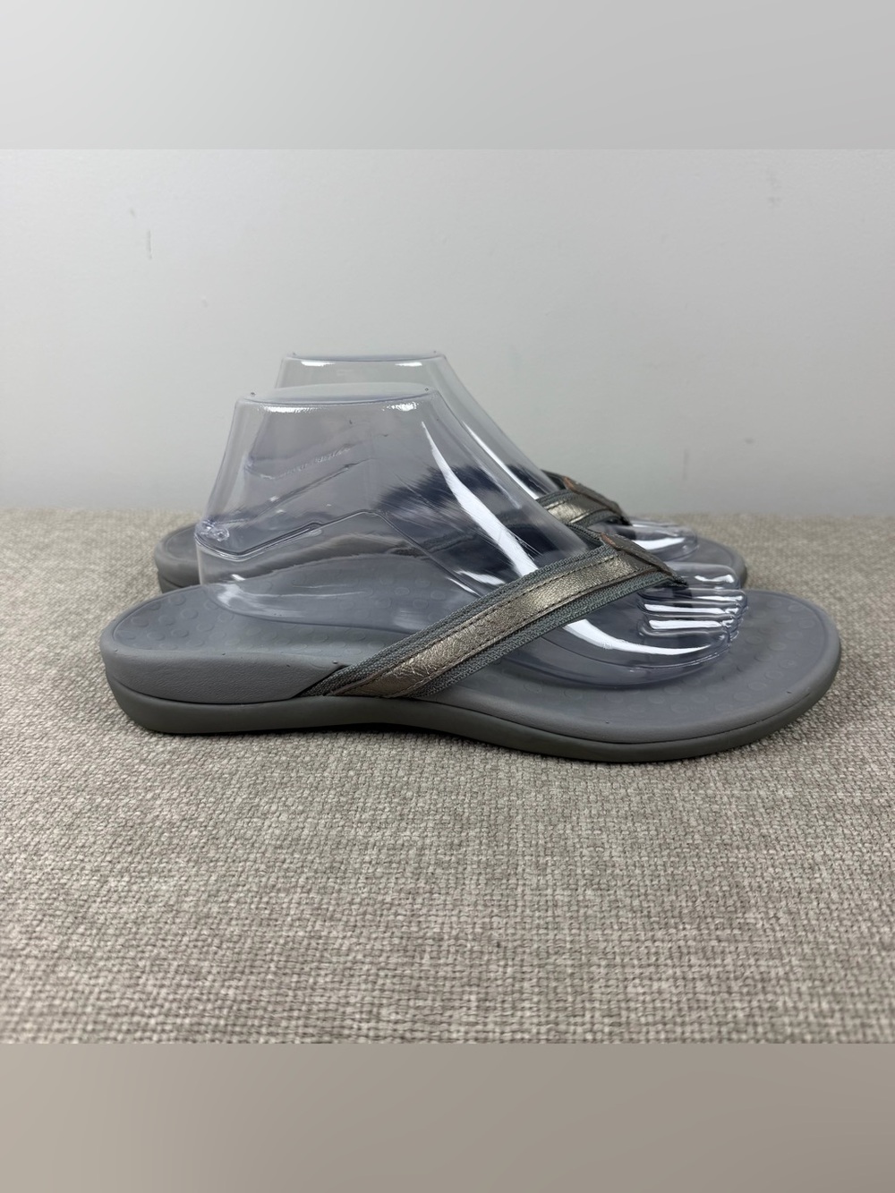 Vionic Tide 2.0 Toe Post Thong Sandal Silver Gray Comfort Flip Flop Size 11